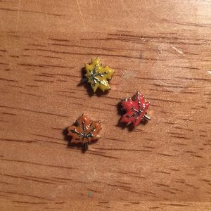 Origami Owl Lot of Maple Leaf Charms